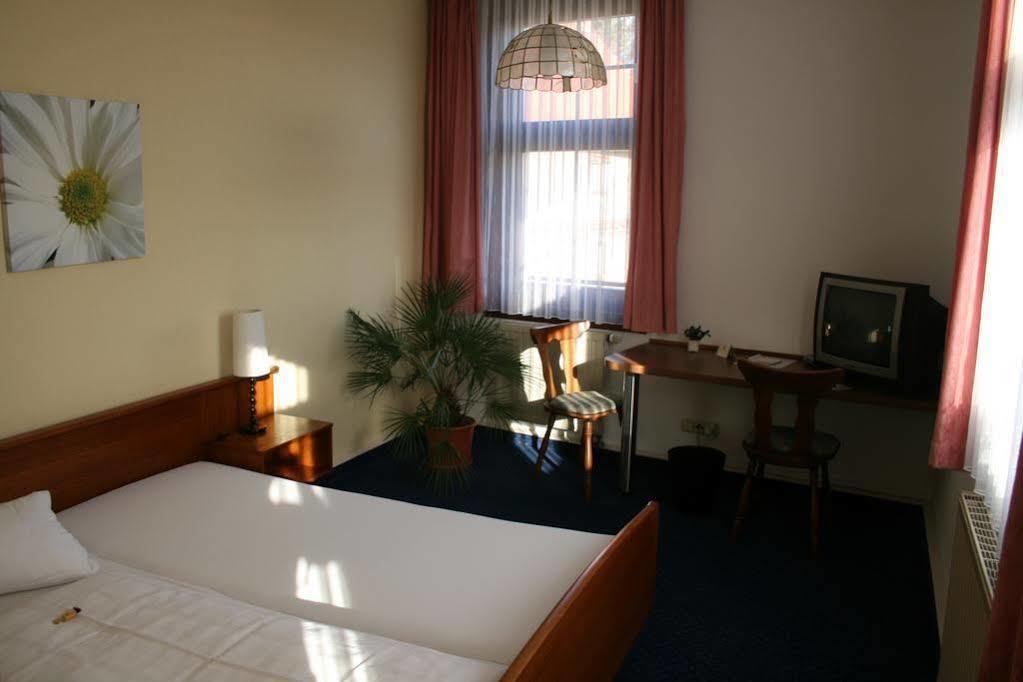 Landgasthof & Hotel Krone Eischleben Ichtershausen Екстер'єр фото